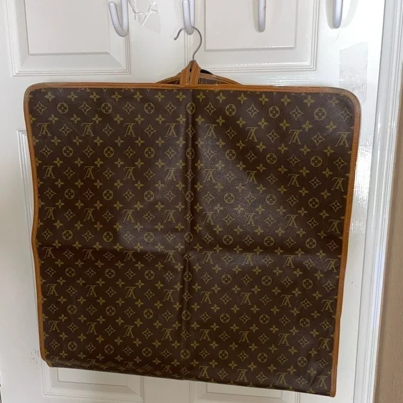 Vintage Louis Vuitton French Paper Tag Garment Bag. 2​​​​​​​​​​​​